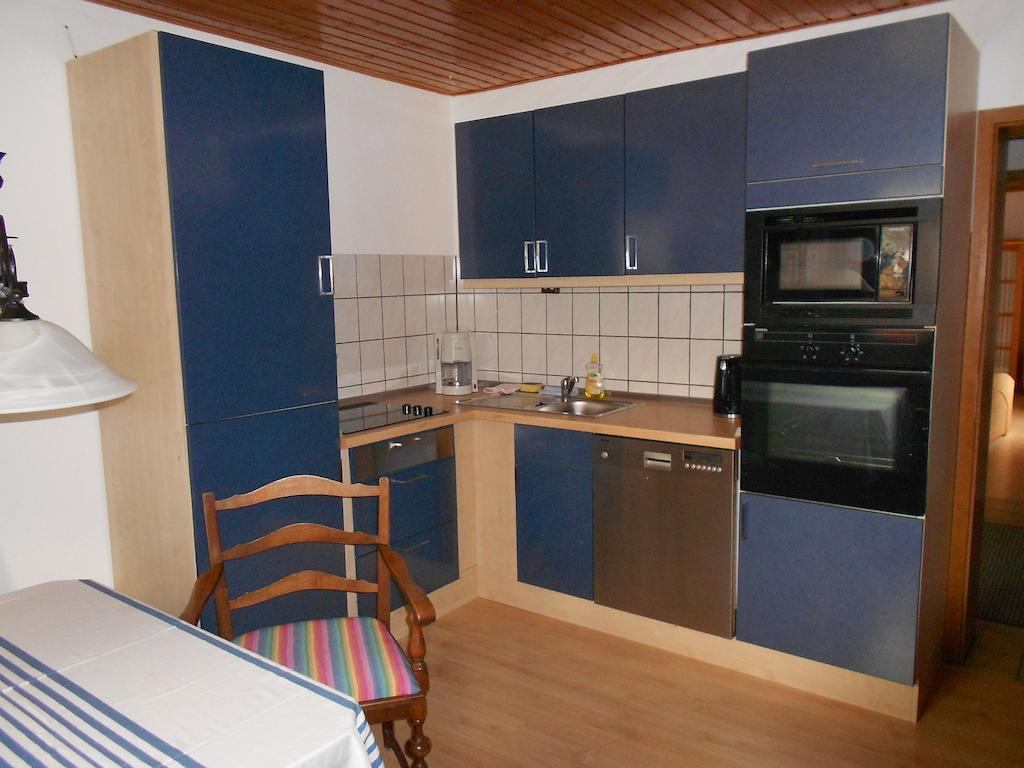 Apartment Airport Keulen Kamer foto